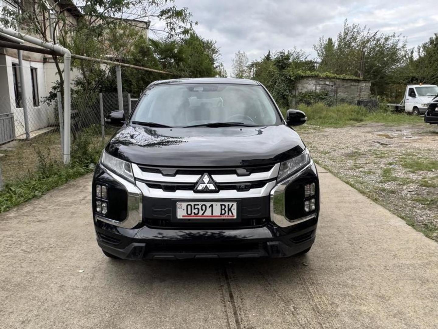 Mitsubishi Outlander Sport 2024 — photo 2