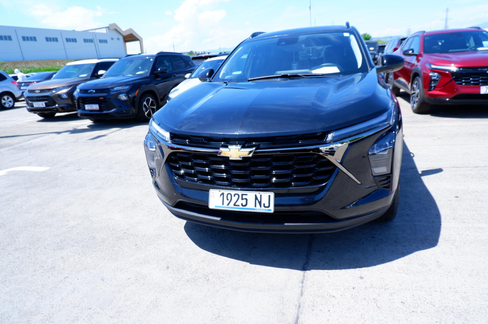 Chevrolet Trax 2023 — photo 2