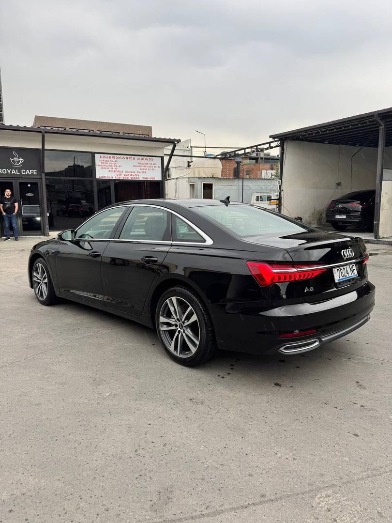Audi A6 2022 — photo 2