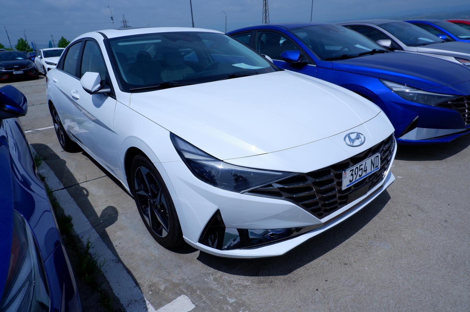 Hyundai Elantra 2021 — photo 2