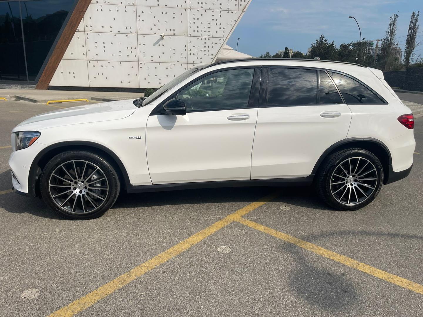 Mercedes-Benz GLC 43 AMG 2016 — photo 2