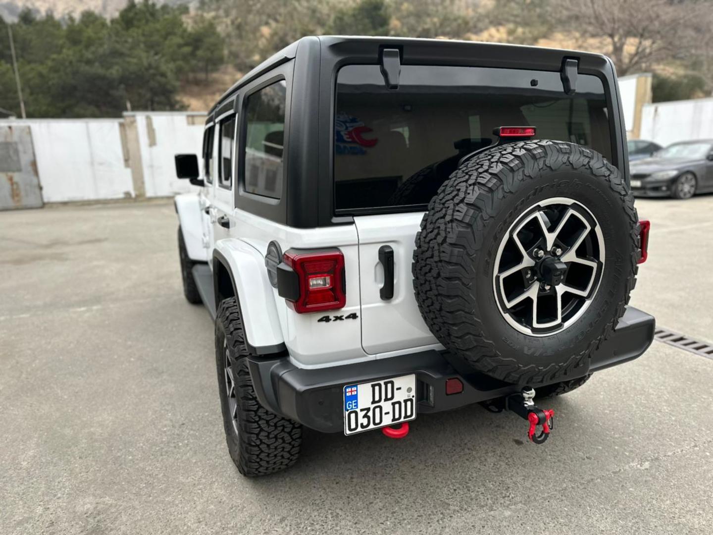 Jeep Wrangler 2023 — photo 2