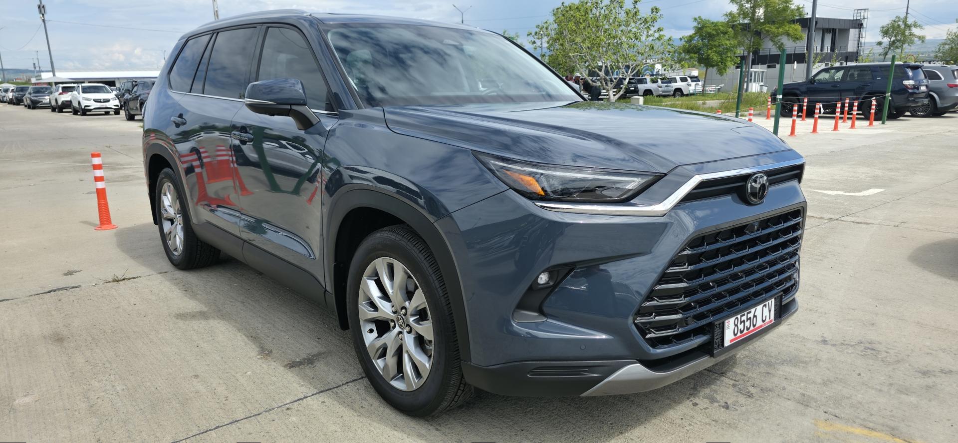 Toyota grand highlander 2024 — photo 2