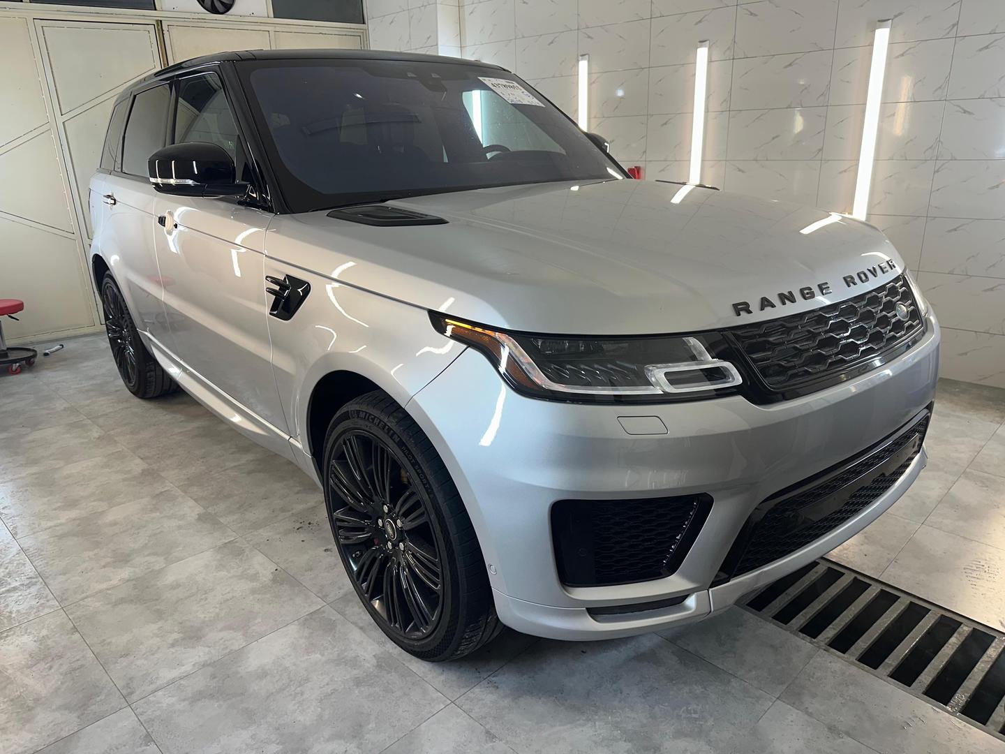 Land Rover Range Rover Sport 2018 — photo 2
