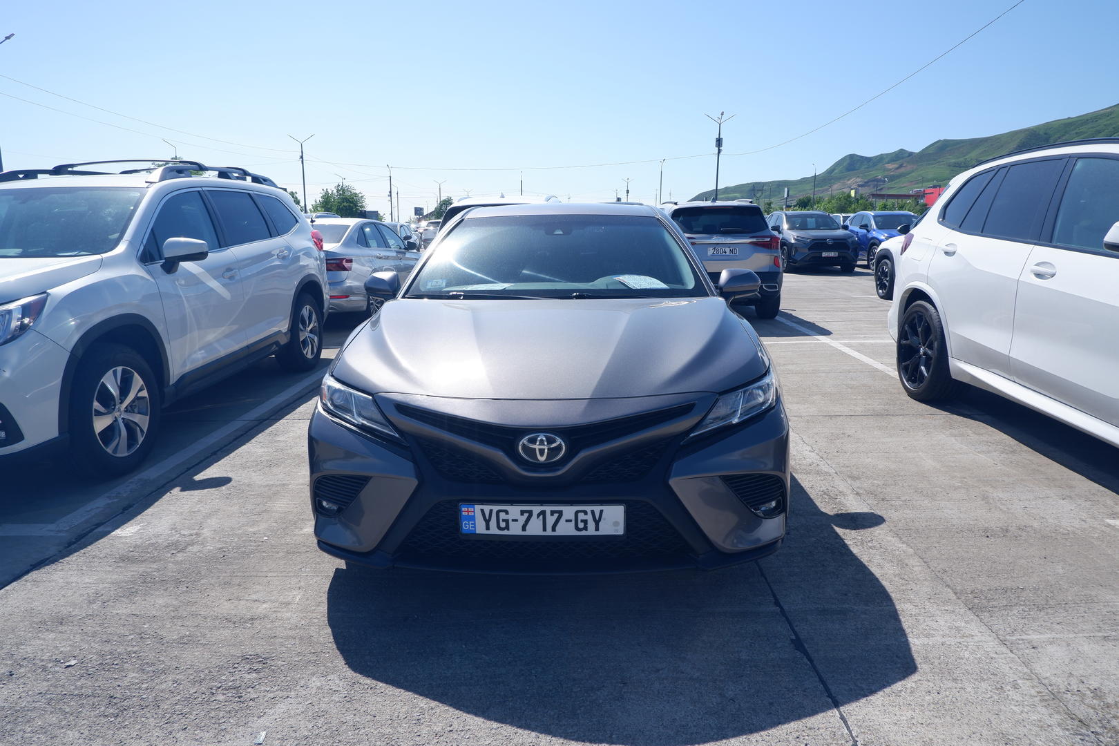 Toyota Camry 2018 — photo 2