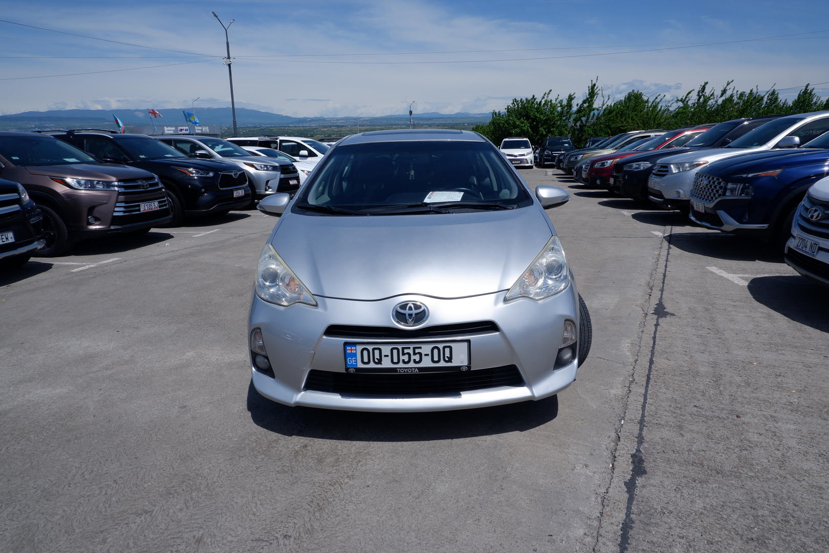 Toyota Prius C 2013 — photo 2