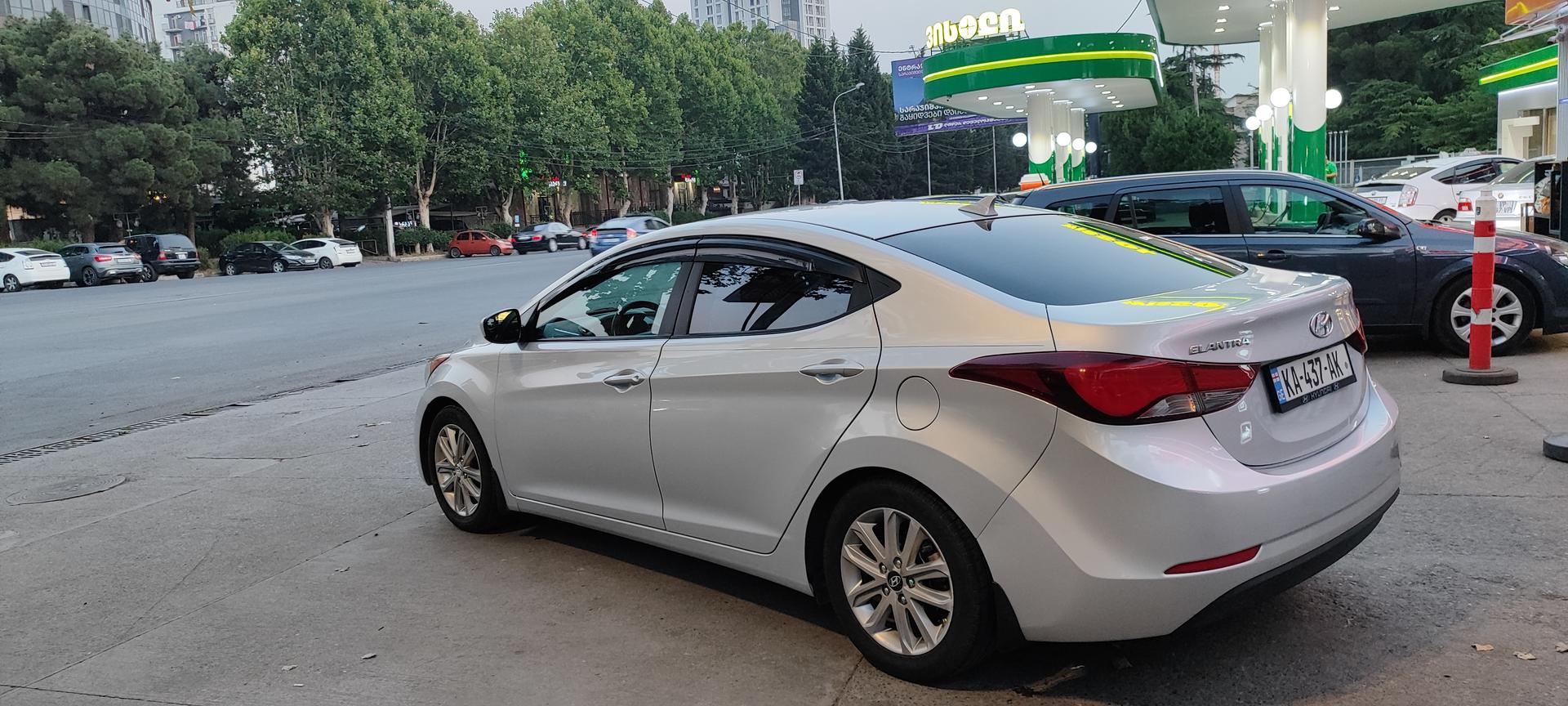 Hyundai Elantra 2014 — photo 2