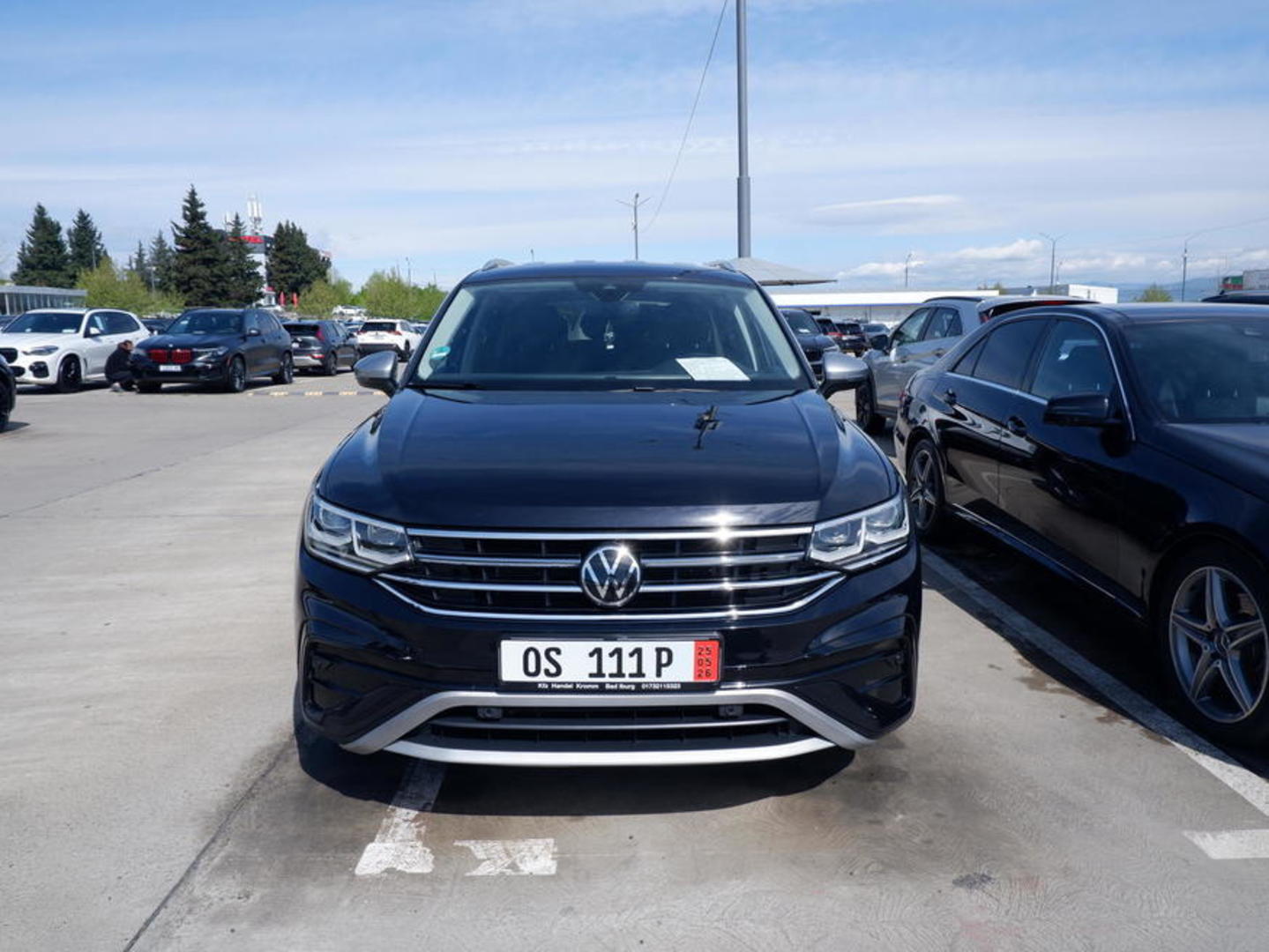 Volkswagen Tiguan 2023 — photo 2