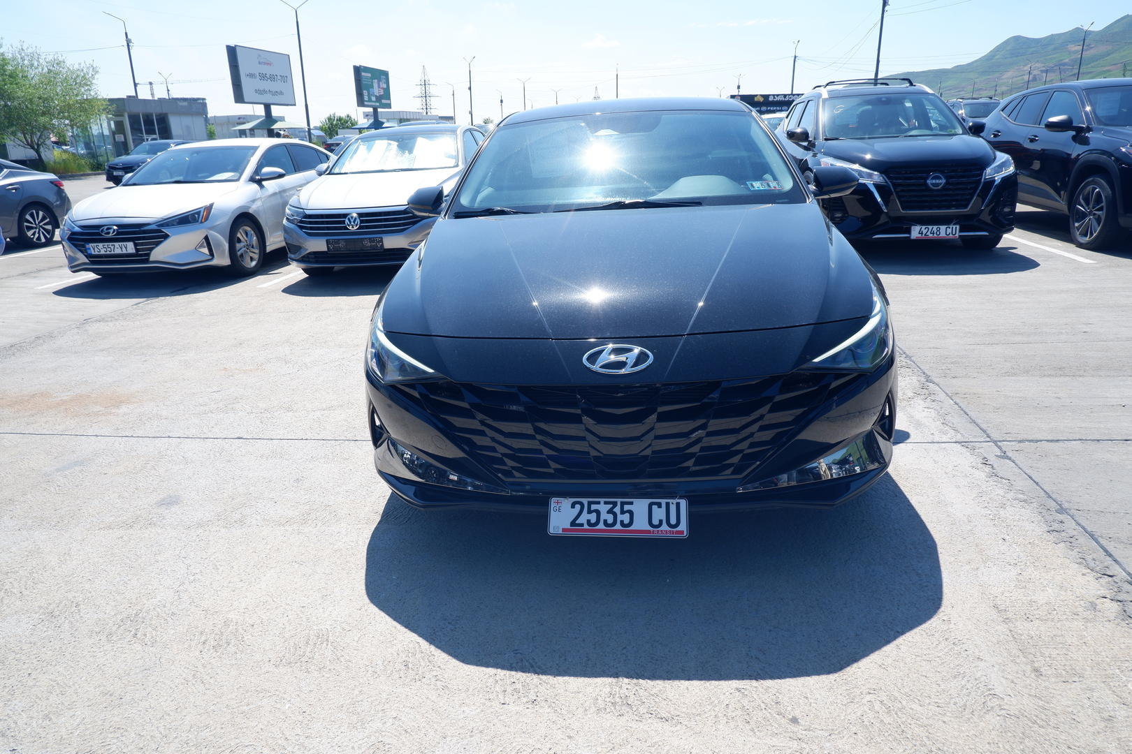 Hyundai Elantra 2022 — photo 2