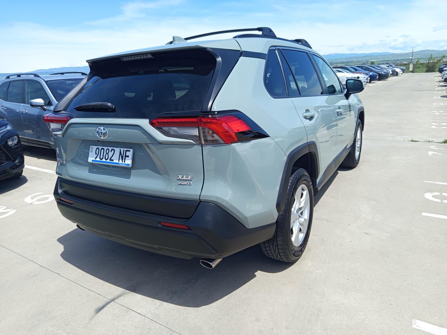 Toyota RAV4 2019 — photo 2
