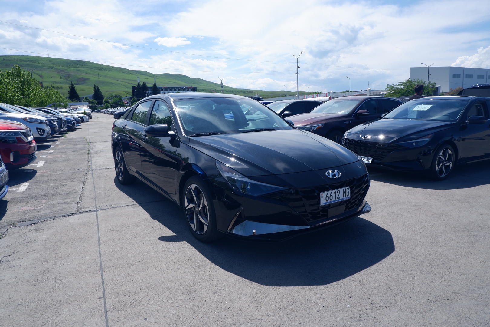 Hyundai Elantra 2022 — photo 2