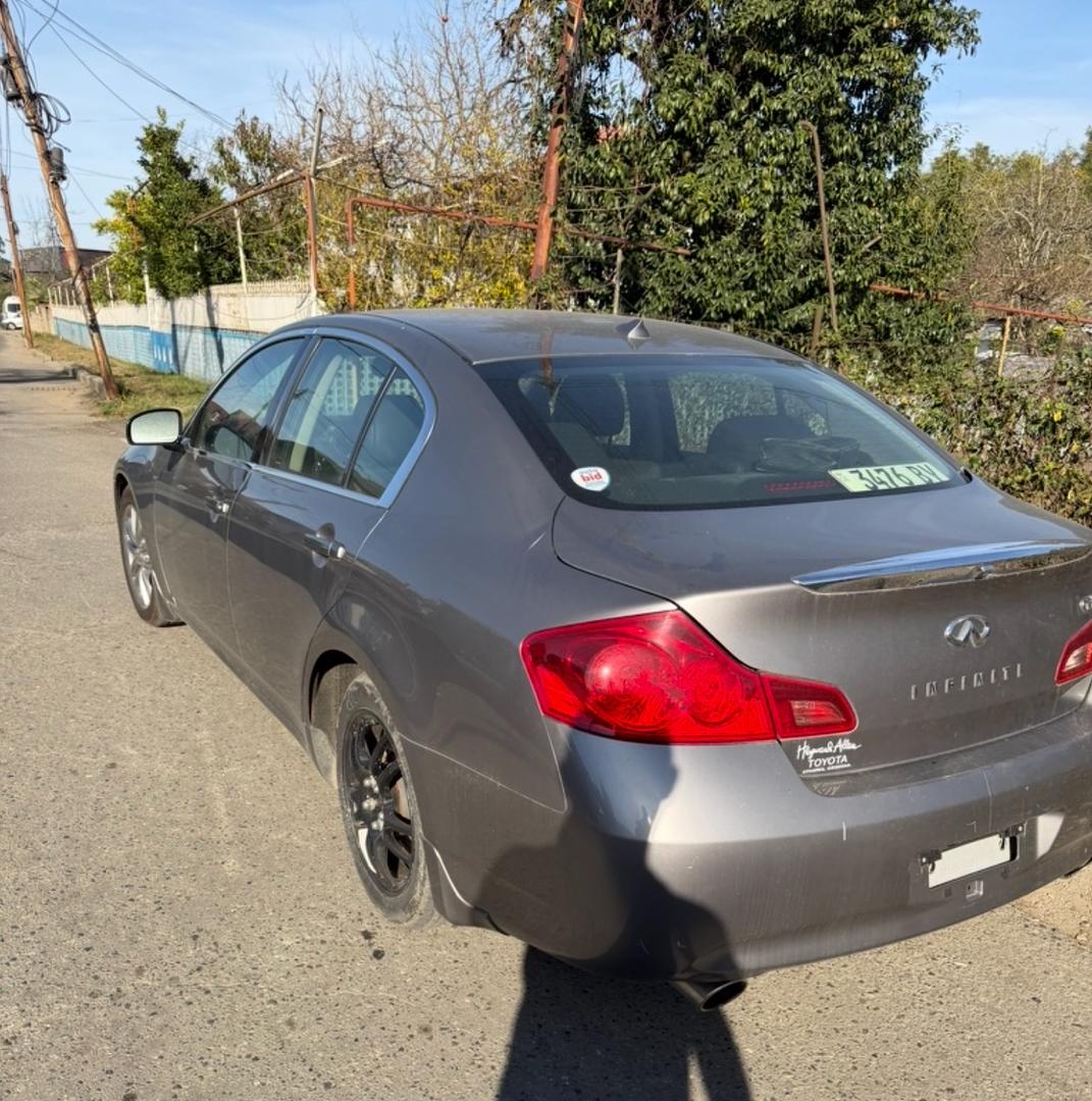 Infiniti G35 2008 — photo 2