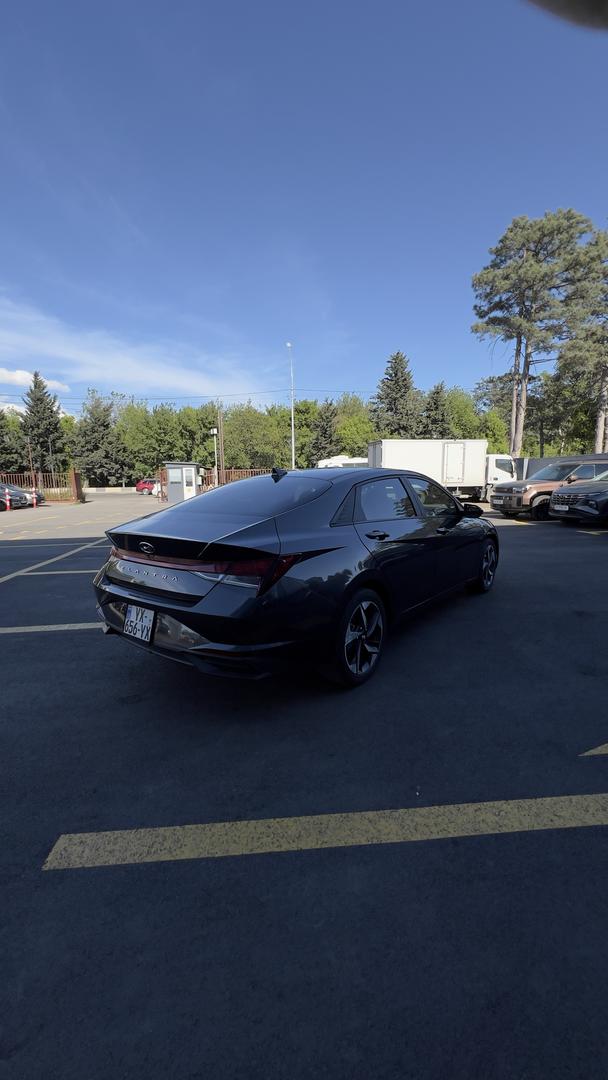 Hyundai Elantra 2023 — photo 2