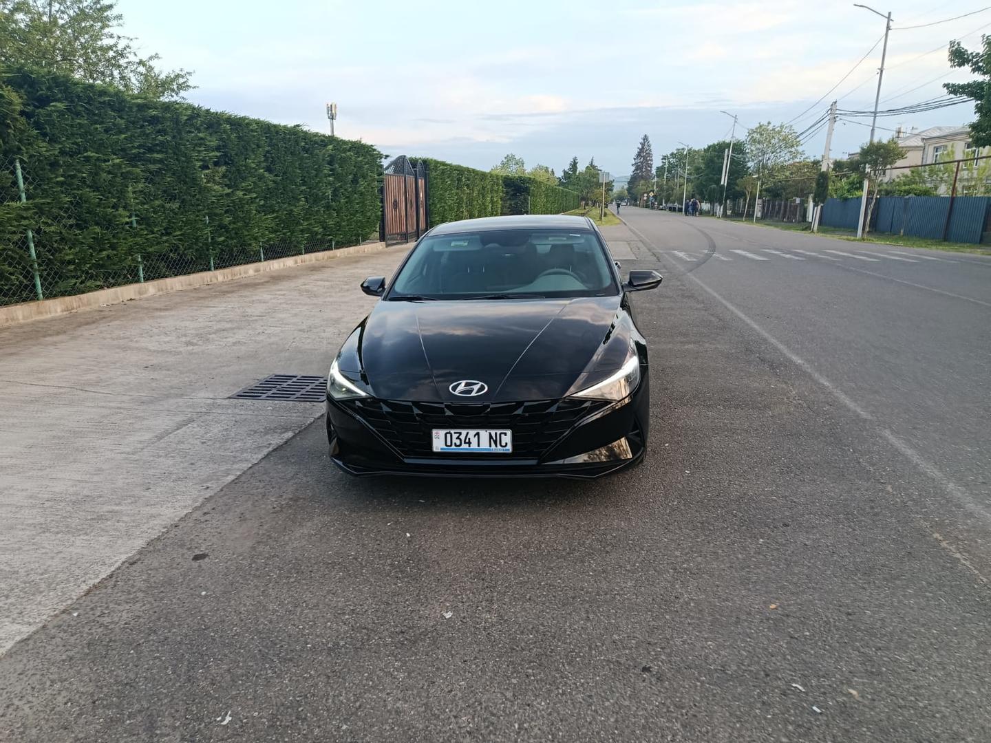 Hyundai Elantra 2023 — photo 2