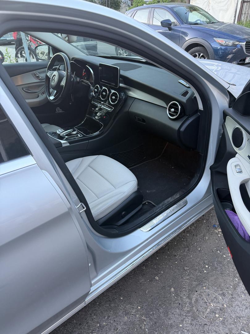 Mercedes-Benz C 300 2016 — photo 2