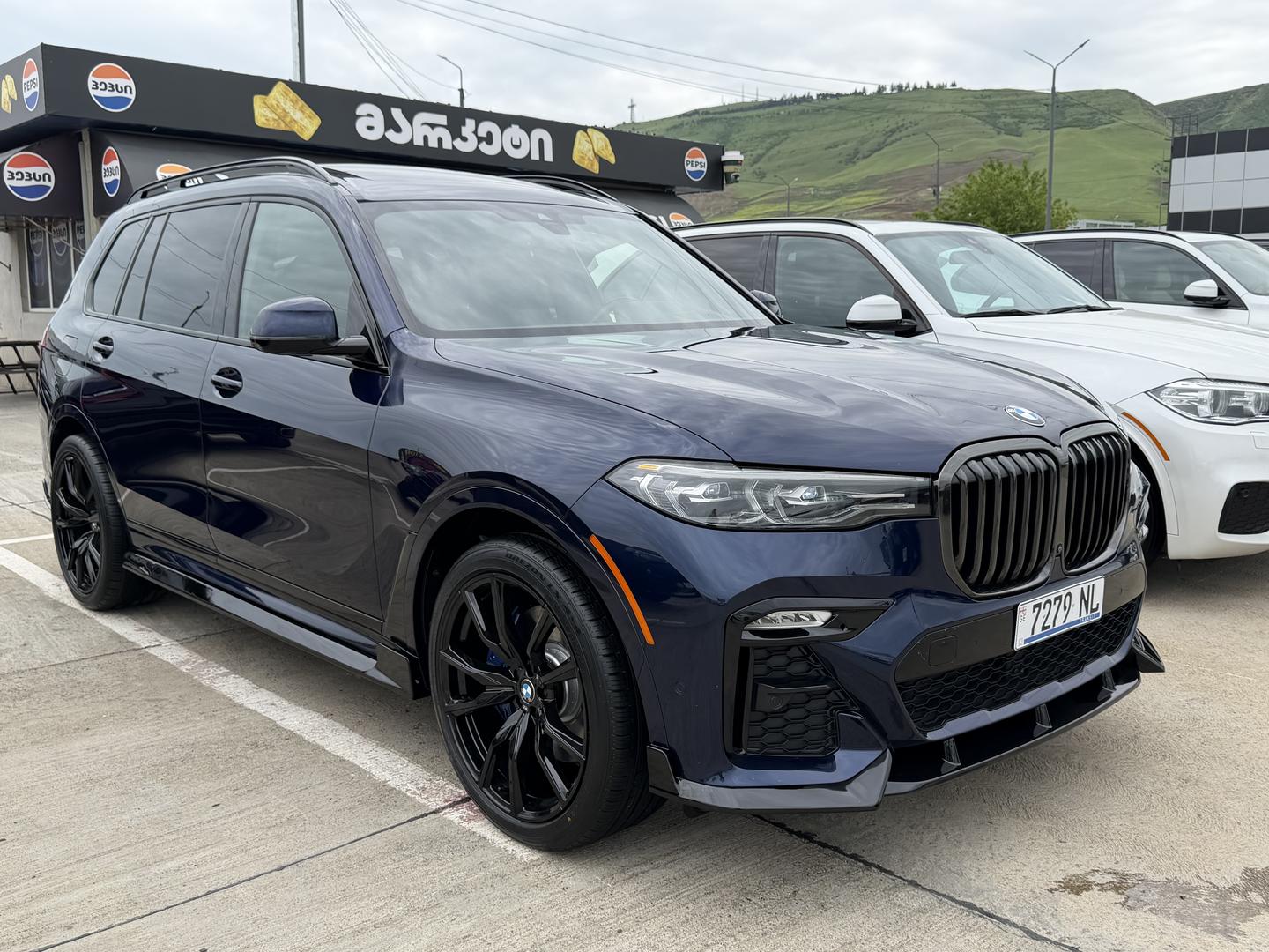 BMW X7 2022 — photo 2
