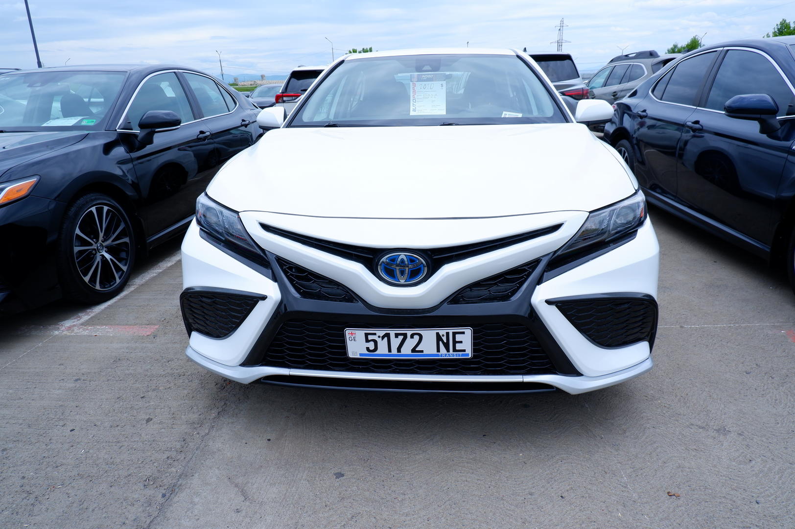 Toyota Camry 2020 — photo 2