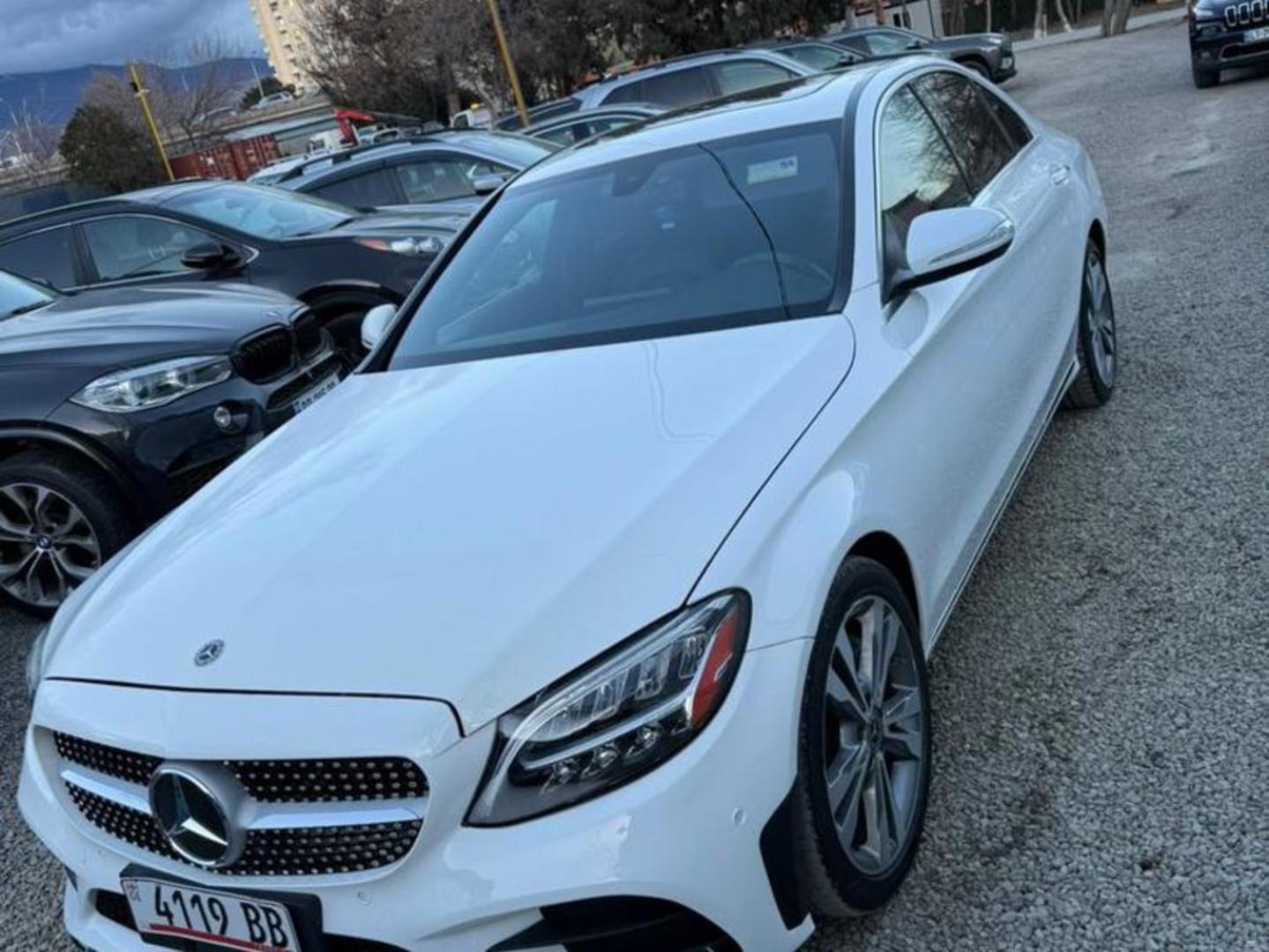 Mercedes-Benz C 300 2019 — photo 2