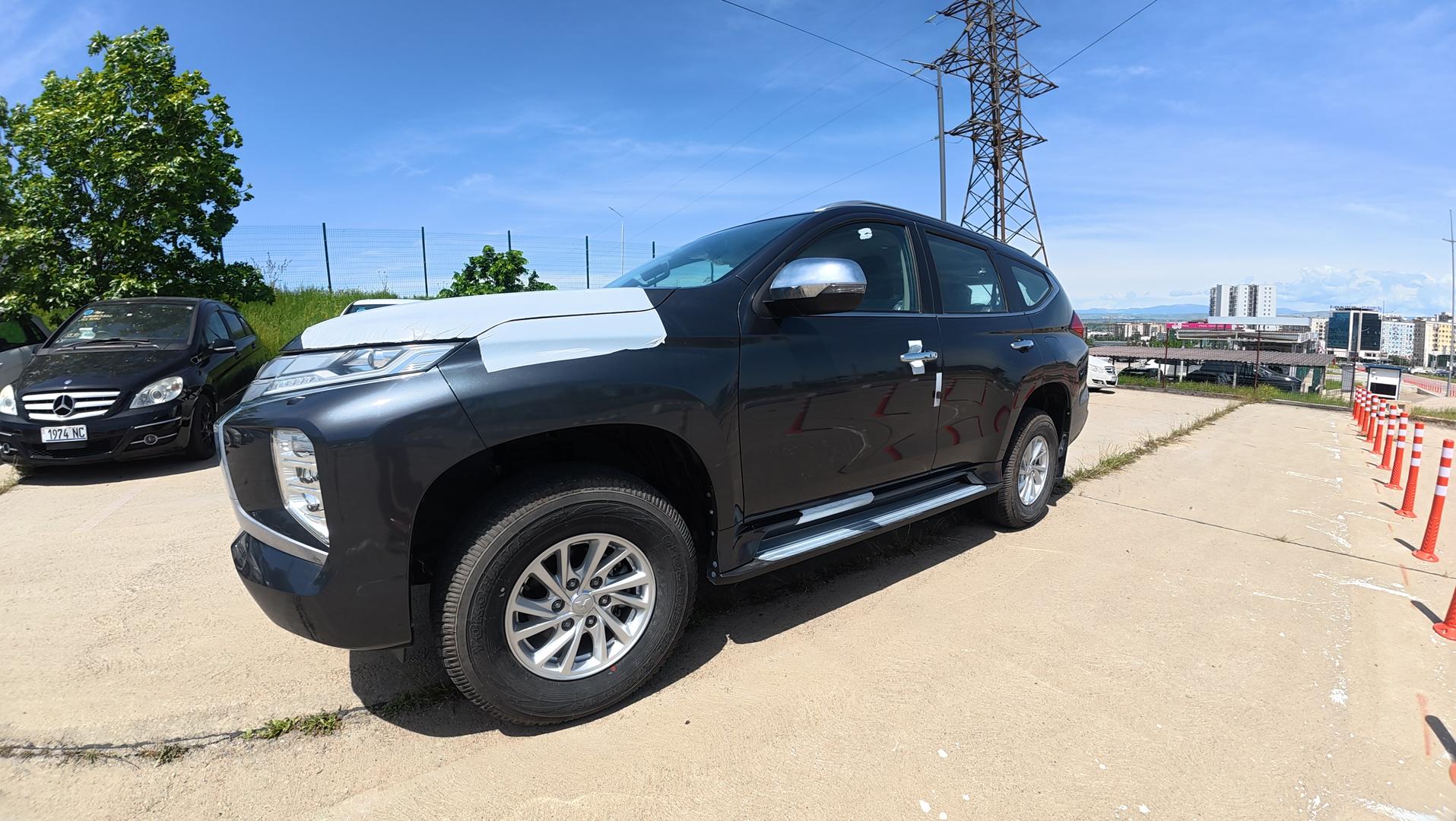 Mitsubishi Pajero Sport 2023 — photo 2