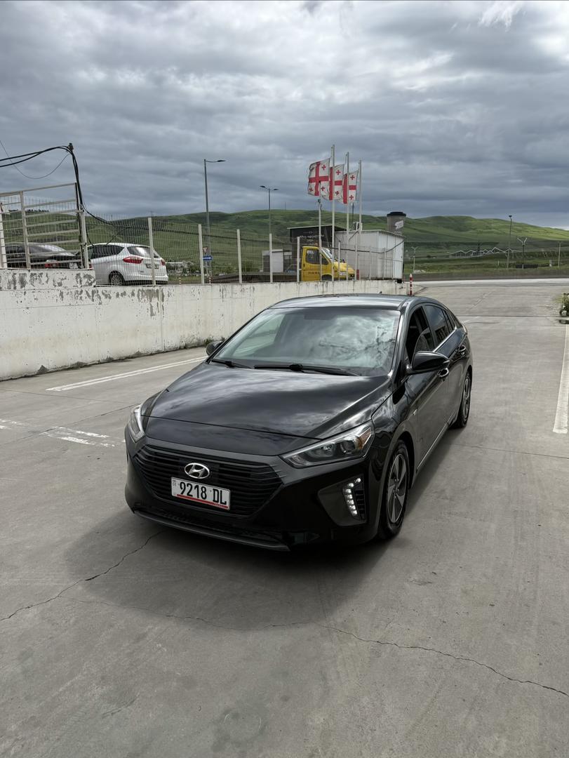 Hyundai Ioniq 2017 — photo 2