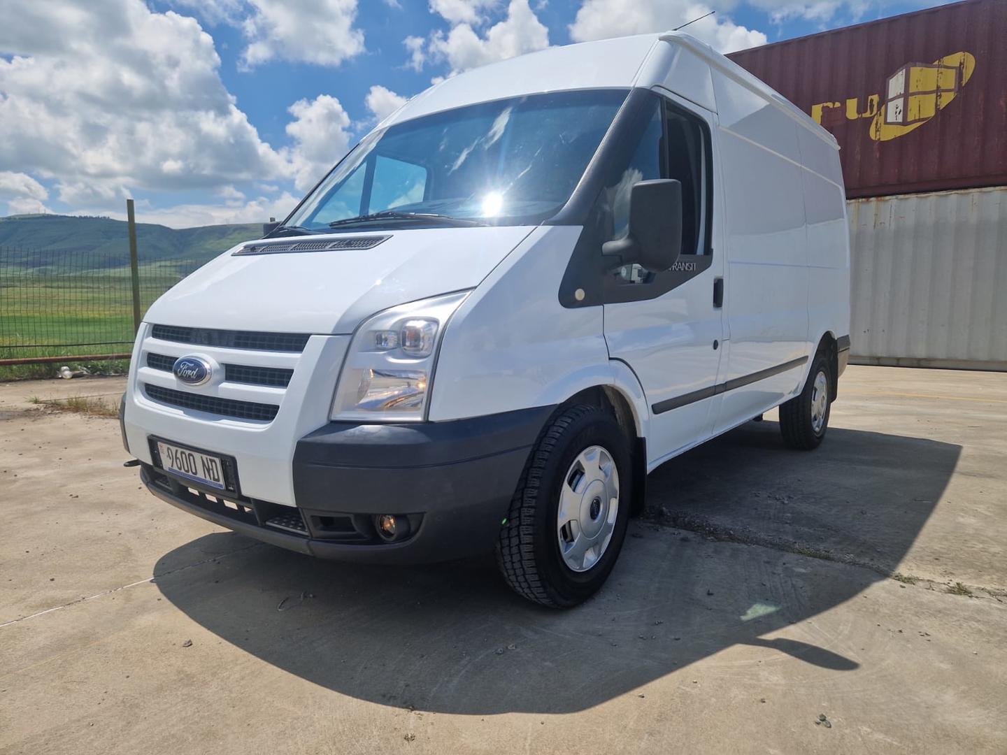 Ford Transit 2008 — photo 2