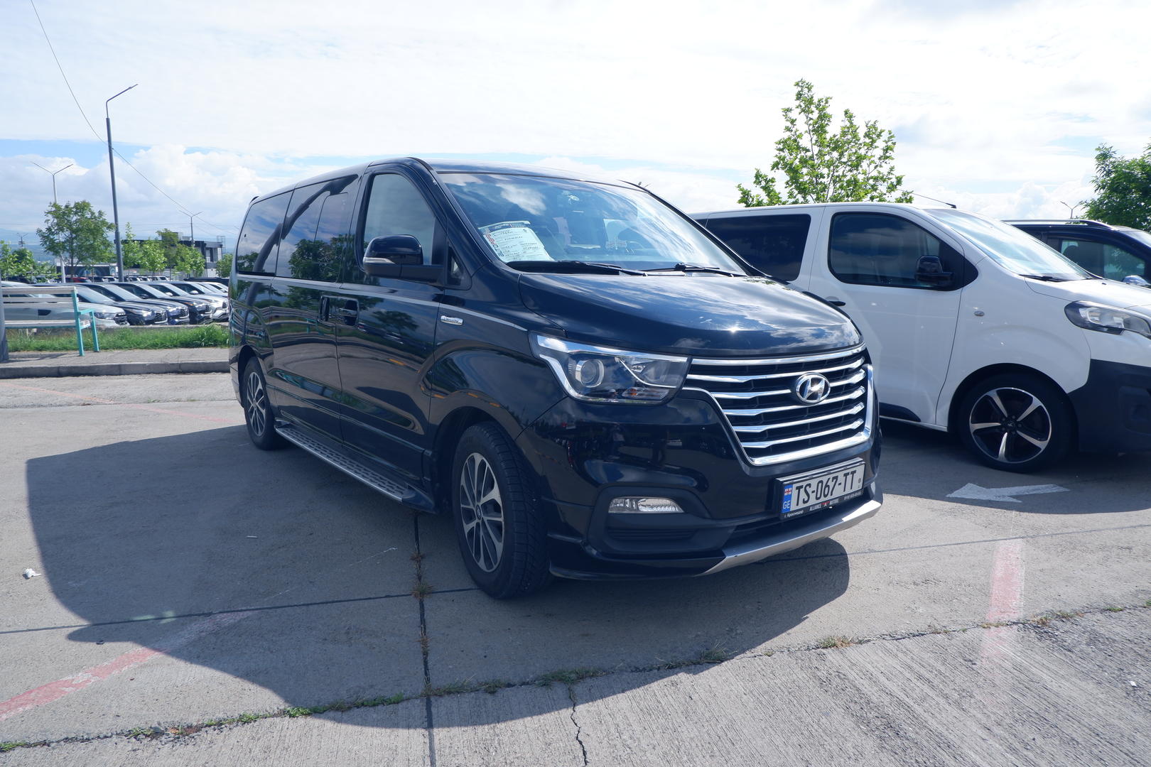 Hyundai Grand Starex 2018 — photo 2