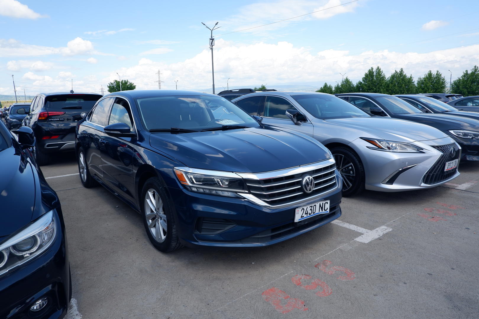 Volkswagen Passat 2019 — photo 2