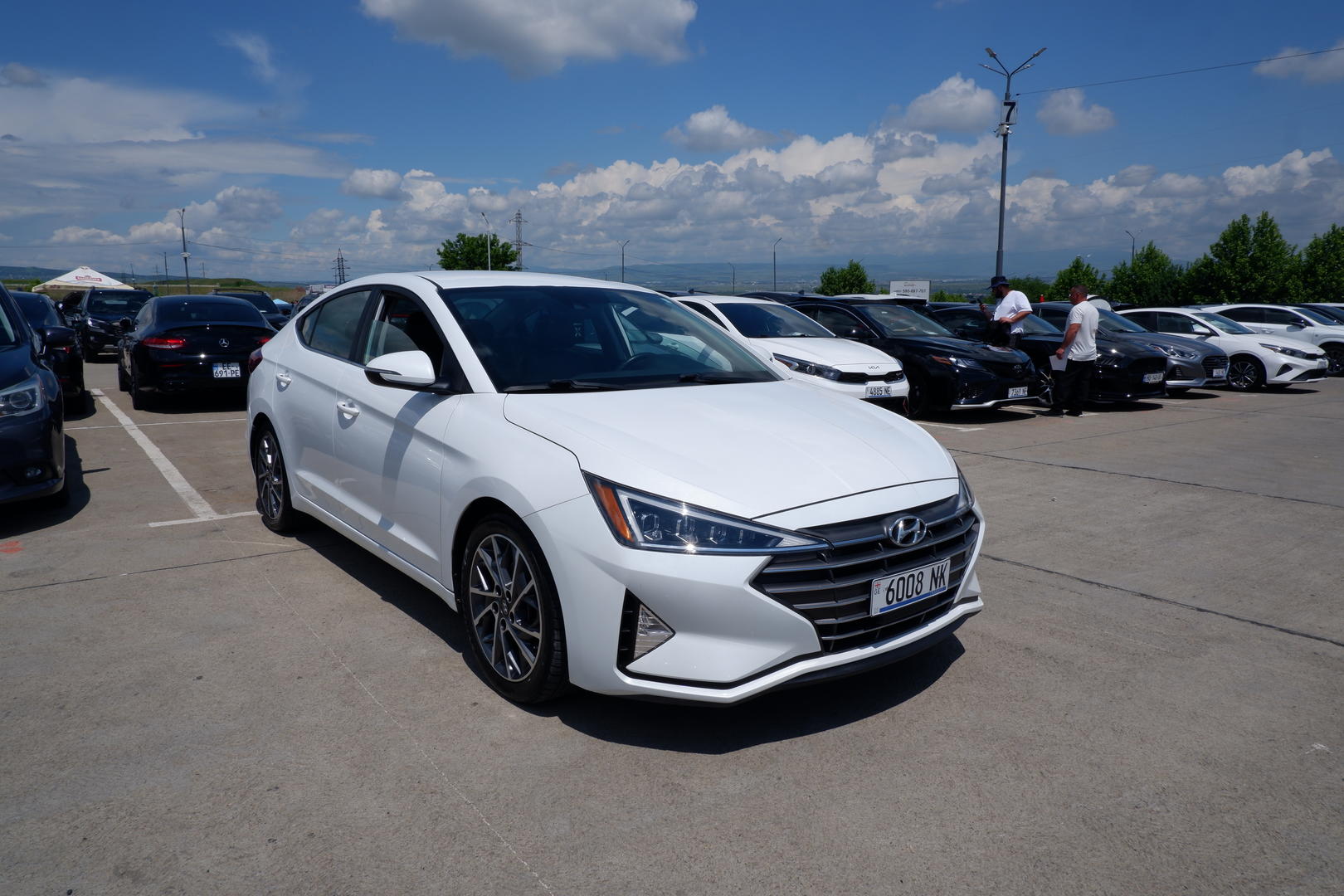 Hyundai Elantra 2020 — photo 2