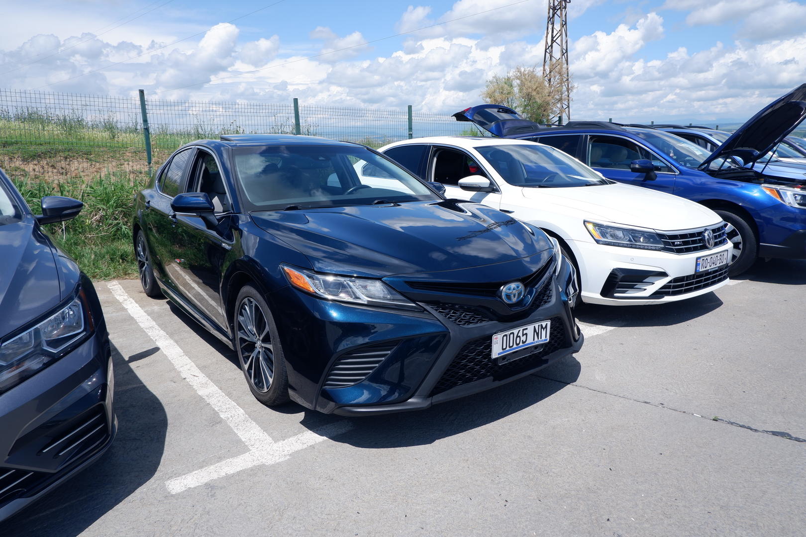 Toyota Camry 2018 — photo 2