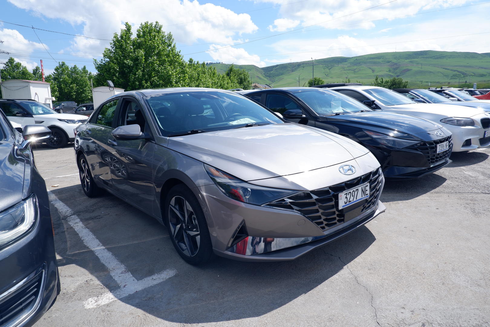 Hyundai Elantra 2023 — photo 2