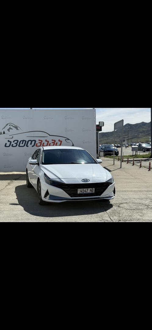 Hyundai Elantra 2022 — photo 2