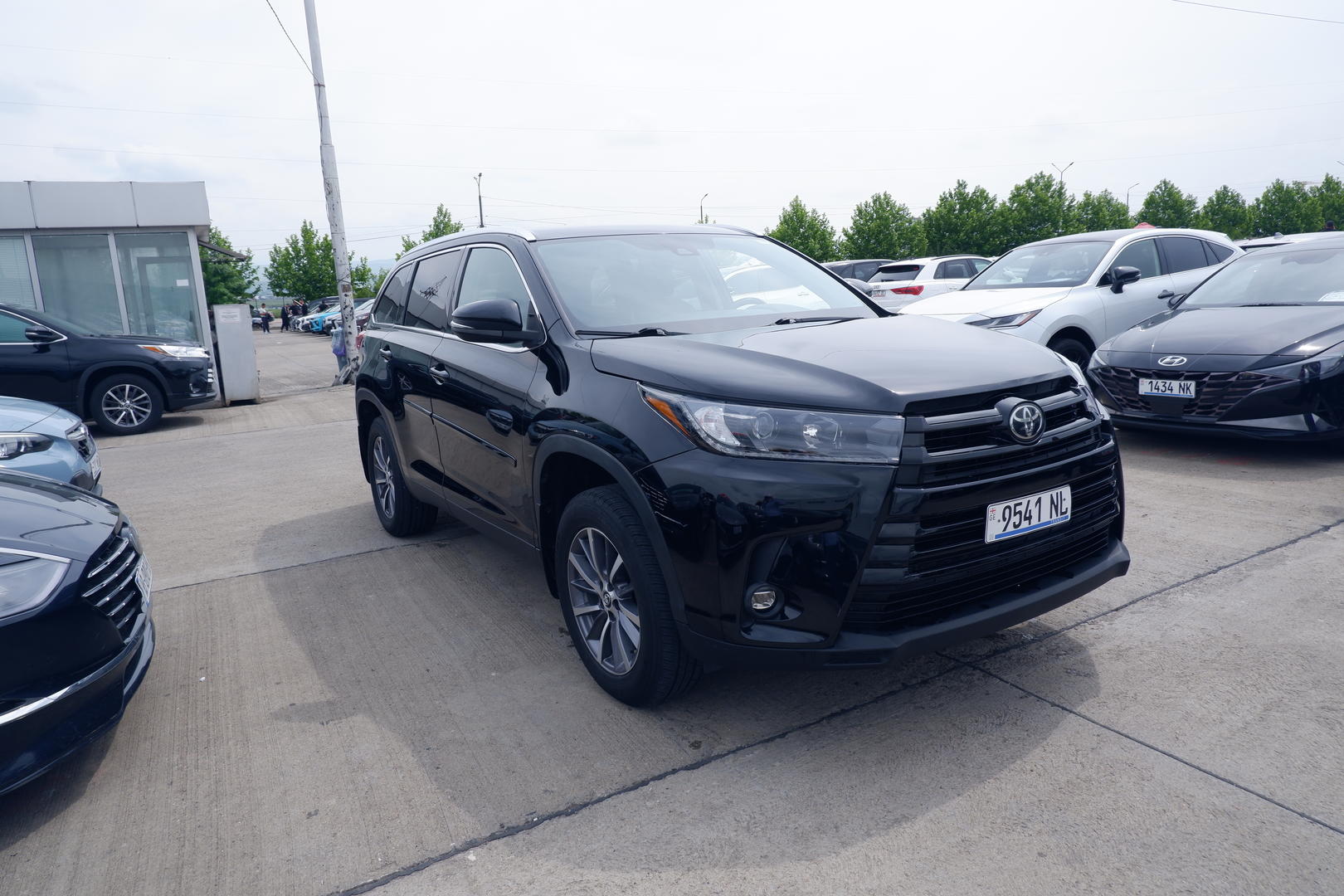 Toyota Highlander 2019 — photo 2