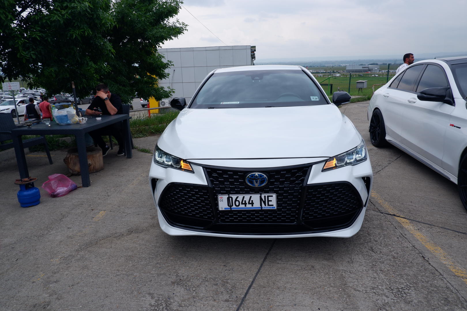 Toyota Avalon 2019 — photo 2