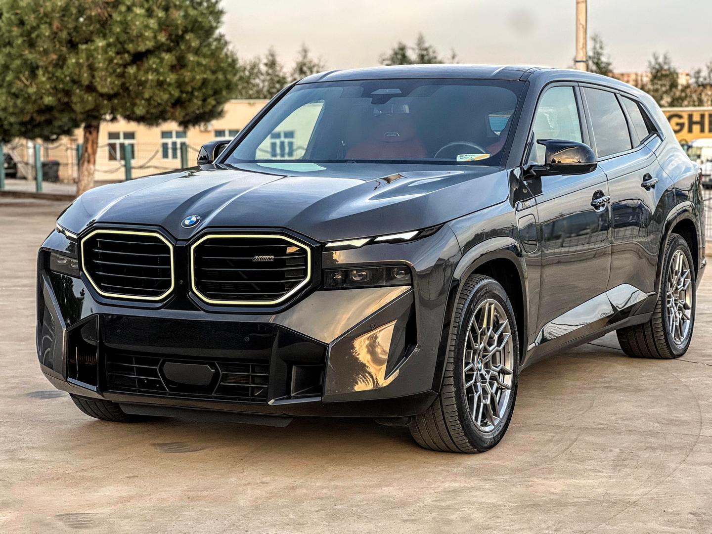 BMW XM 2023 — photo 2