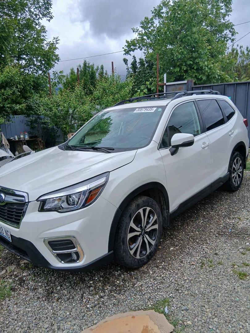Subaru Forester 2019 — photo 2