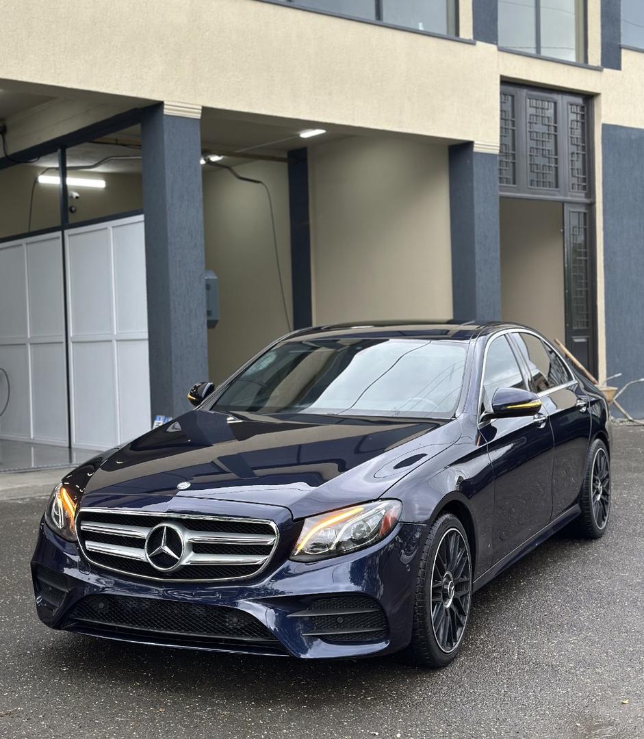 Mercedes-Benz E 300 2017 — photo 2
