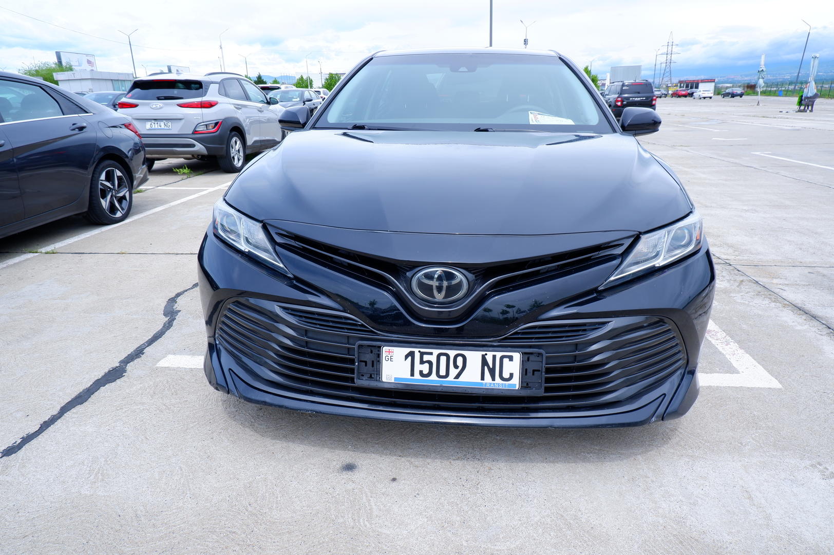 Toyota Camry 2019 — photo 2