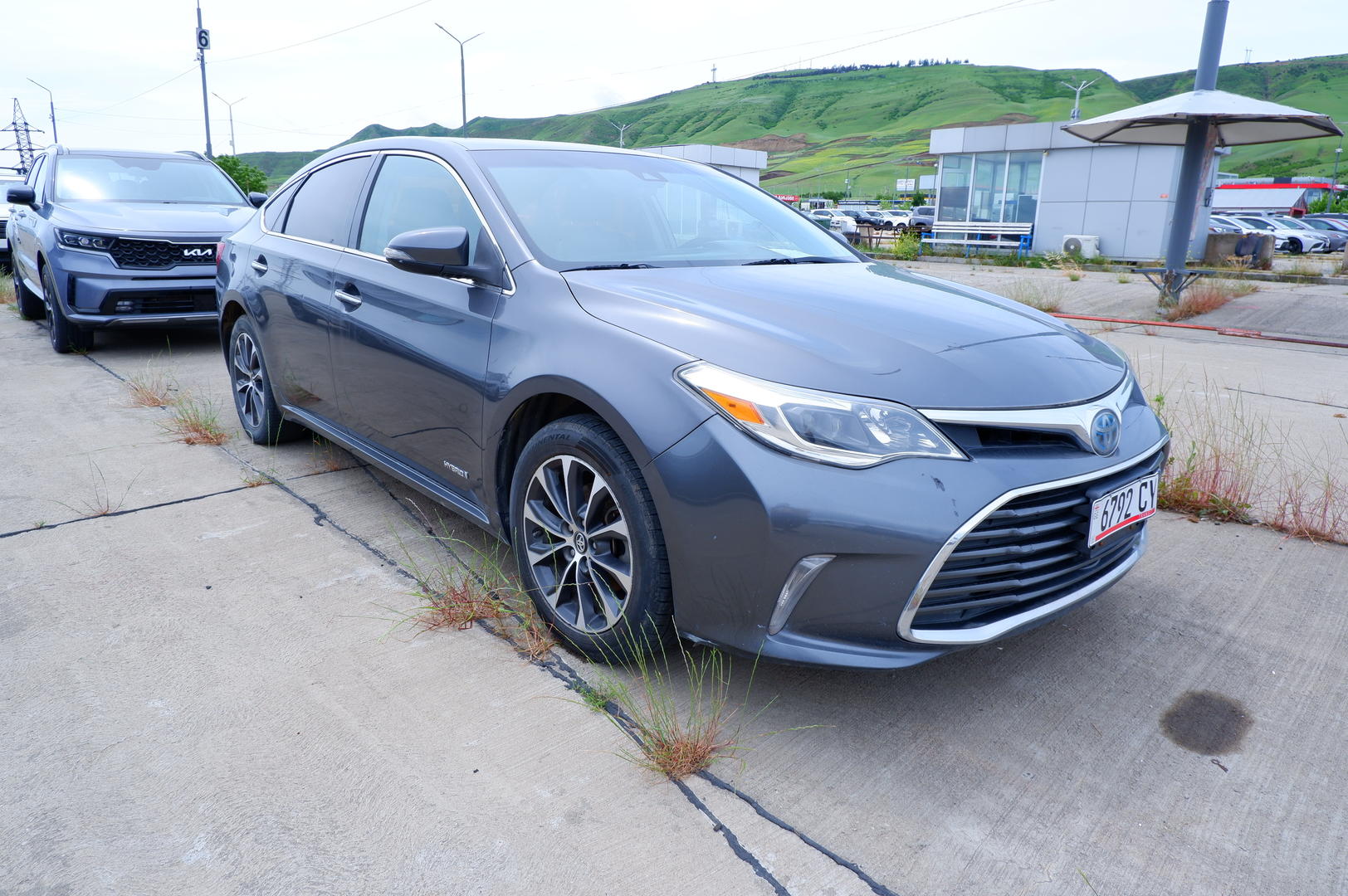 Toyota Avalon 2017 — photo 2