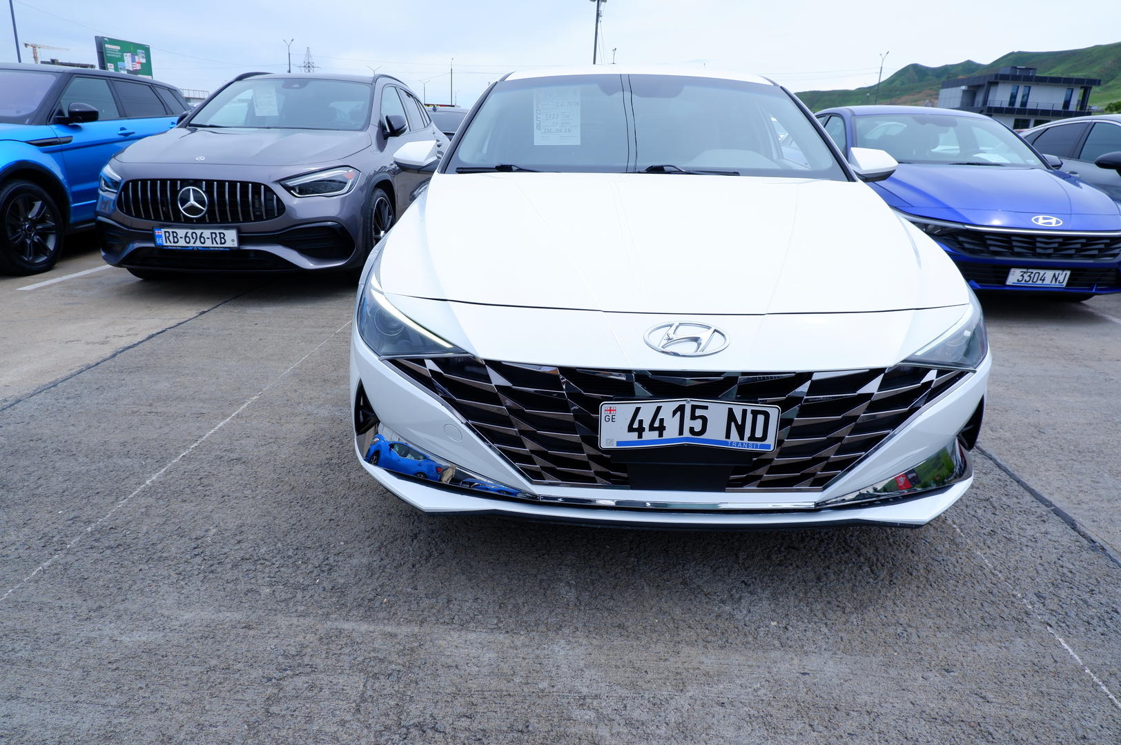 Hyundai Elantra 2022 — photo 2