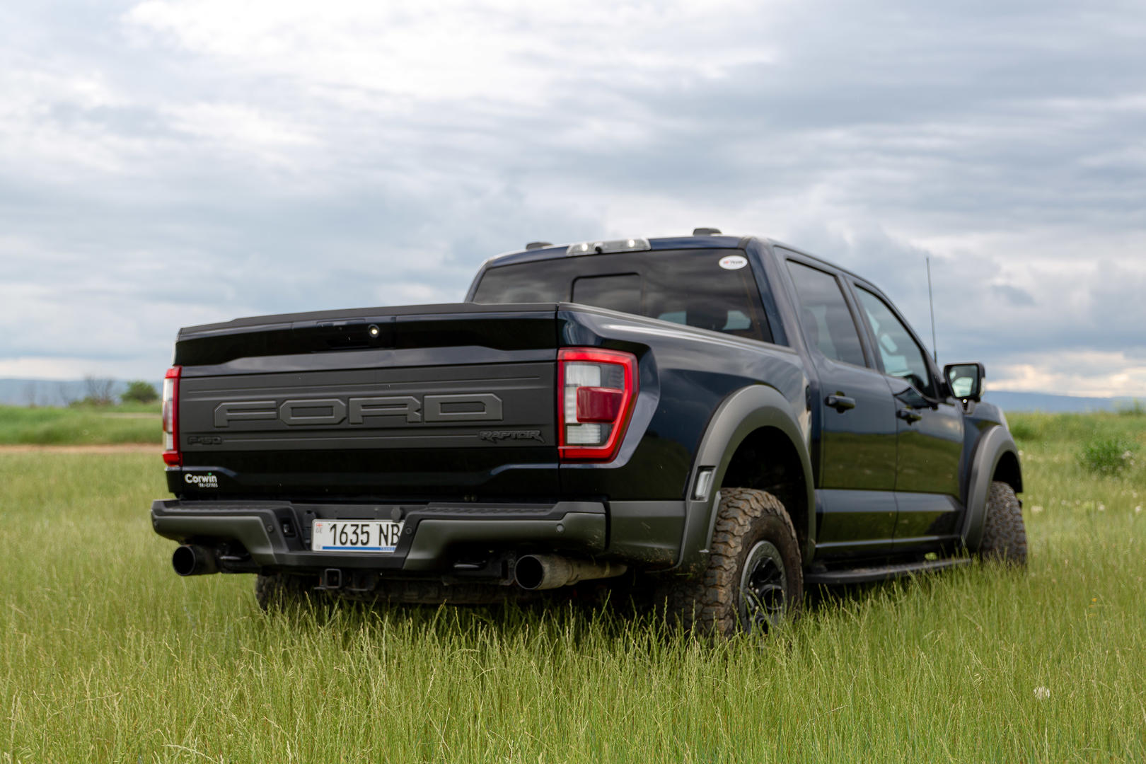Ford F 150 2023 — photo 2
