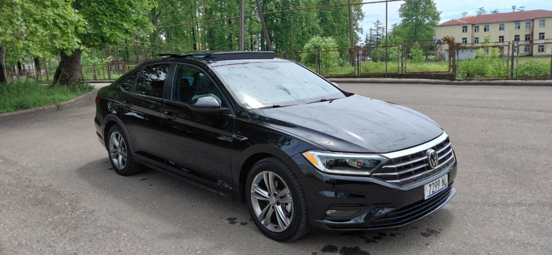 Volkswagen Jetta 2021 — photo 2