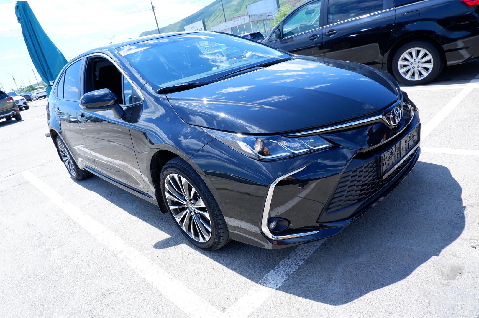 Toyota Corolla 2023 — photo 2