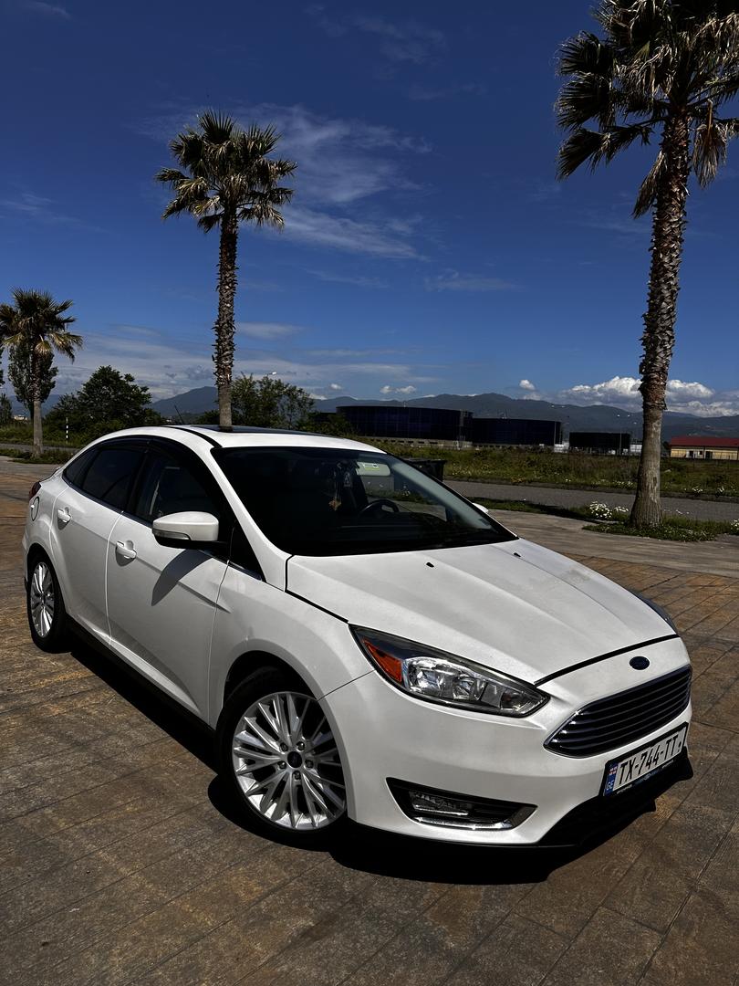 Ford Focus 2018 — photo 2