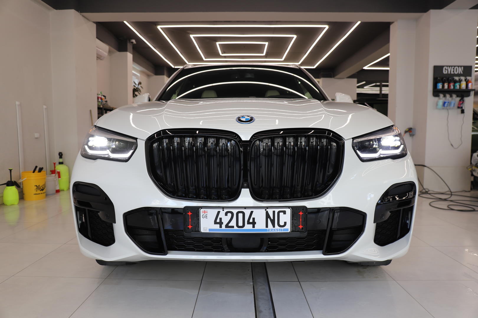 BMW X5 2021 — photo 2