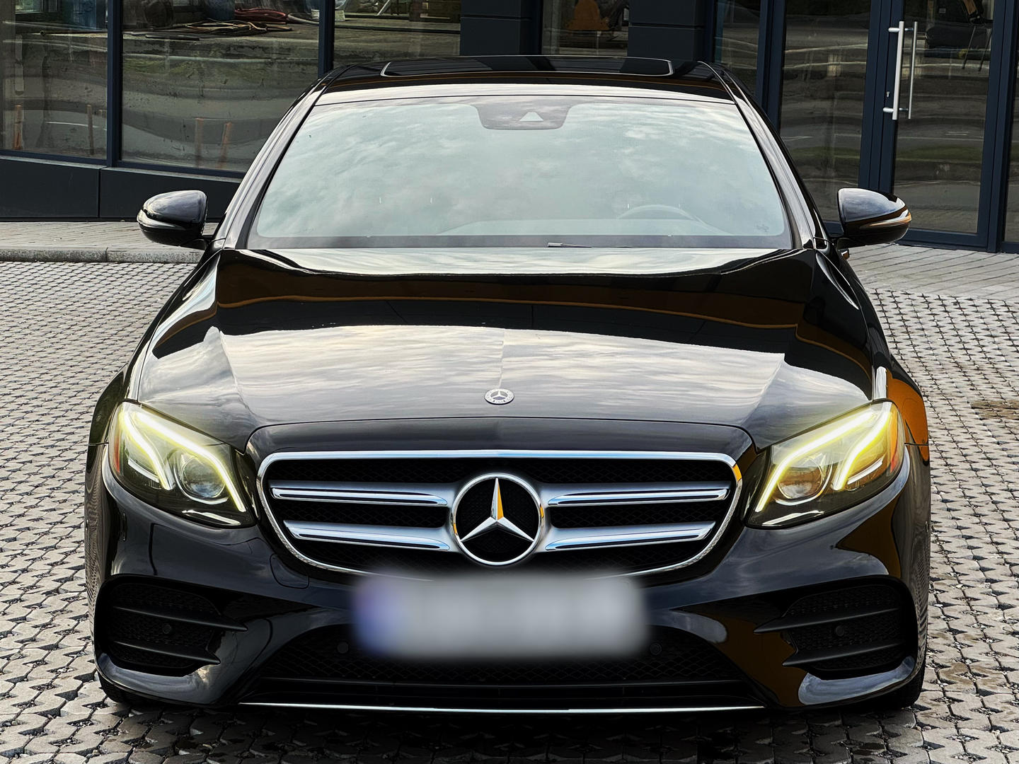 Mercedes-Benz E 300 2017 — photo 2