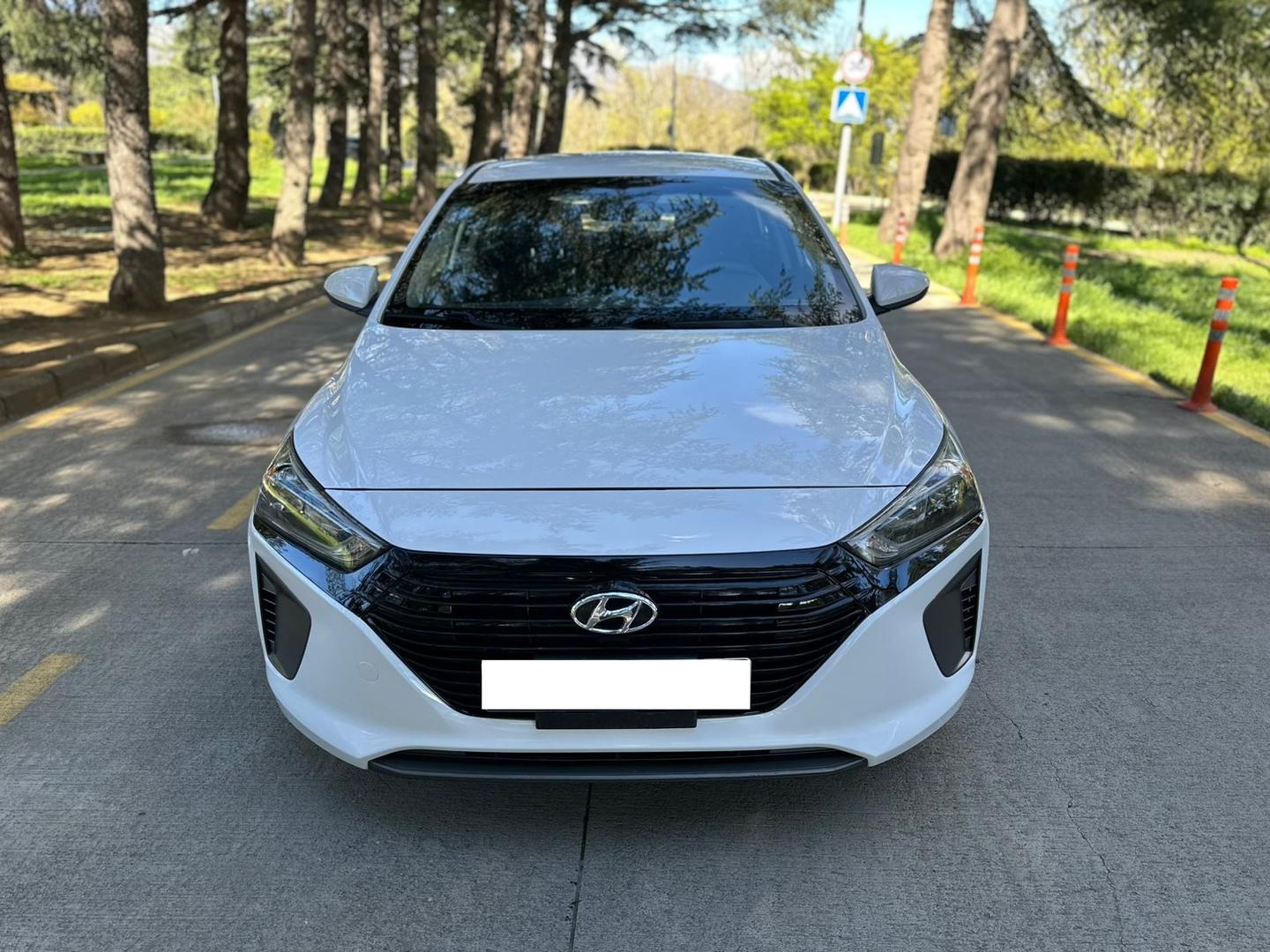 Hyundai Ioniq
