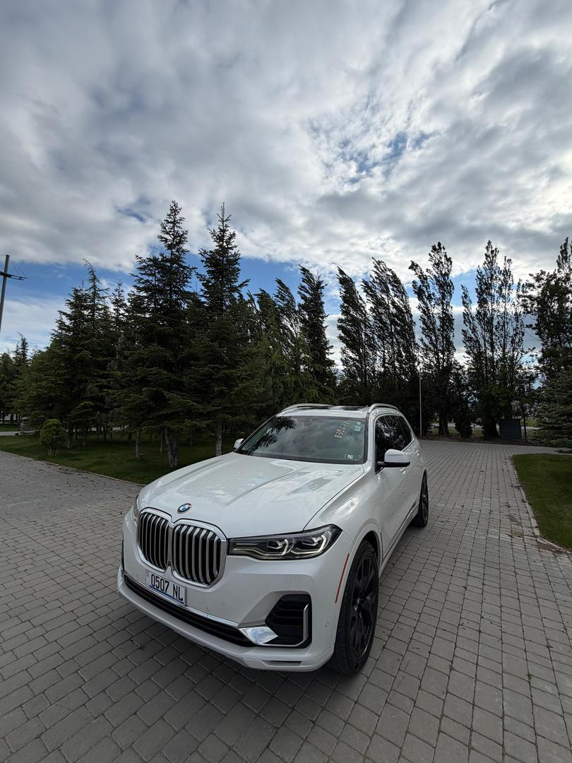 BMW X7 2019 — photo 2