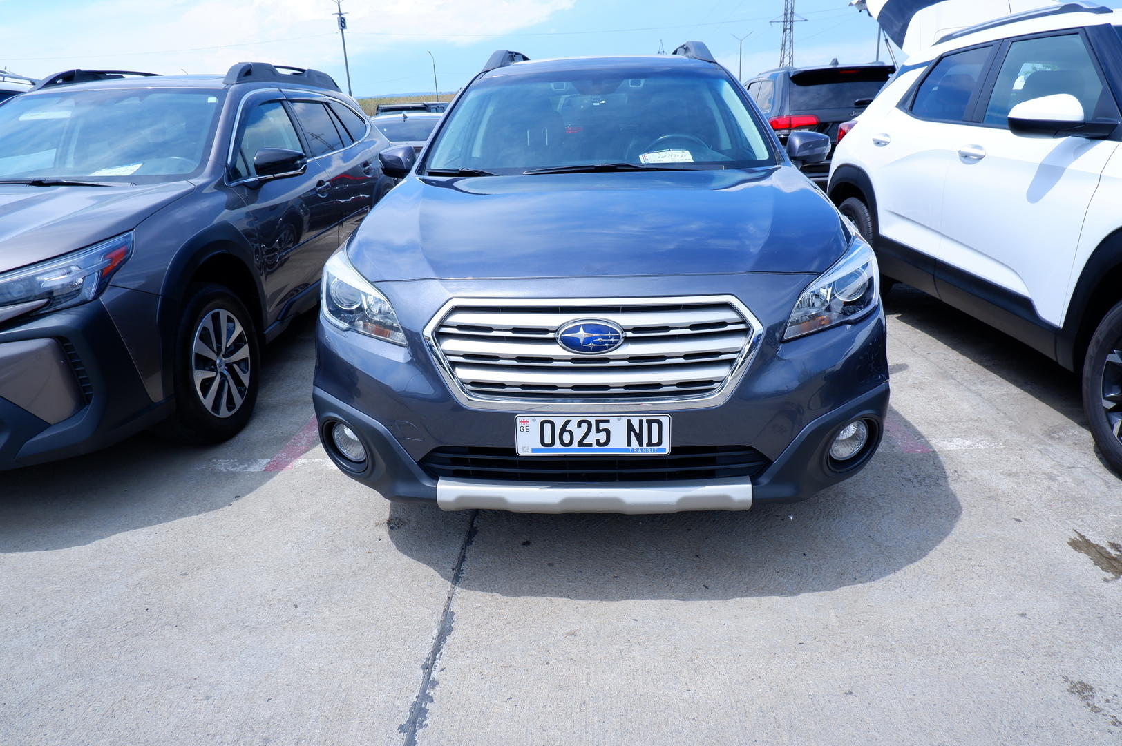 Subaru Outback 2016 — photo 2