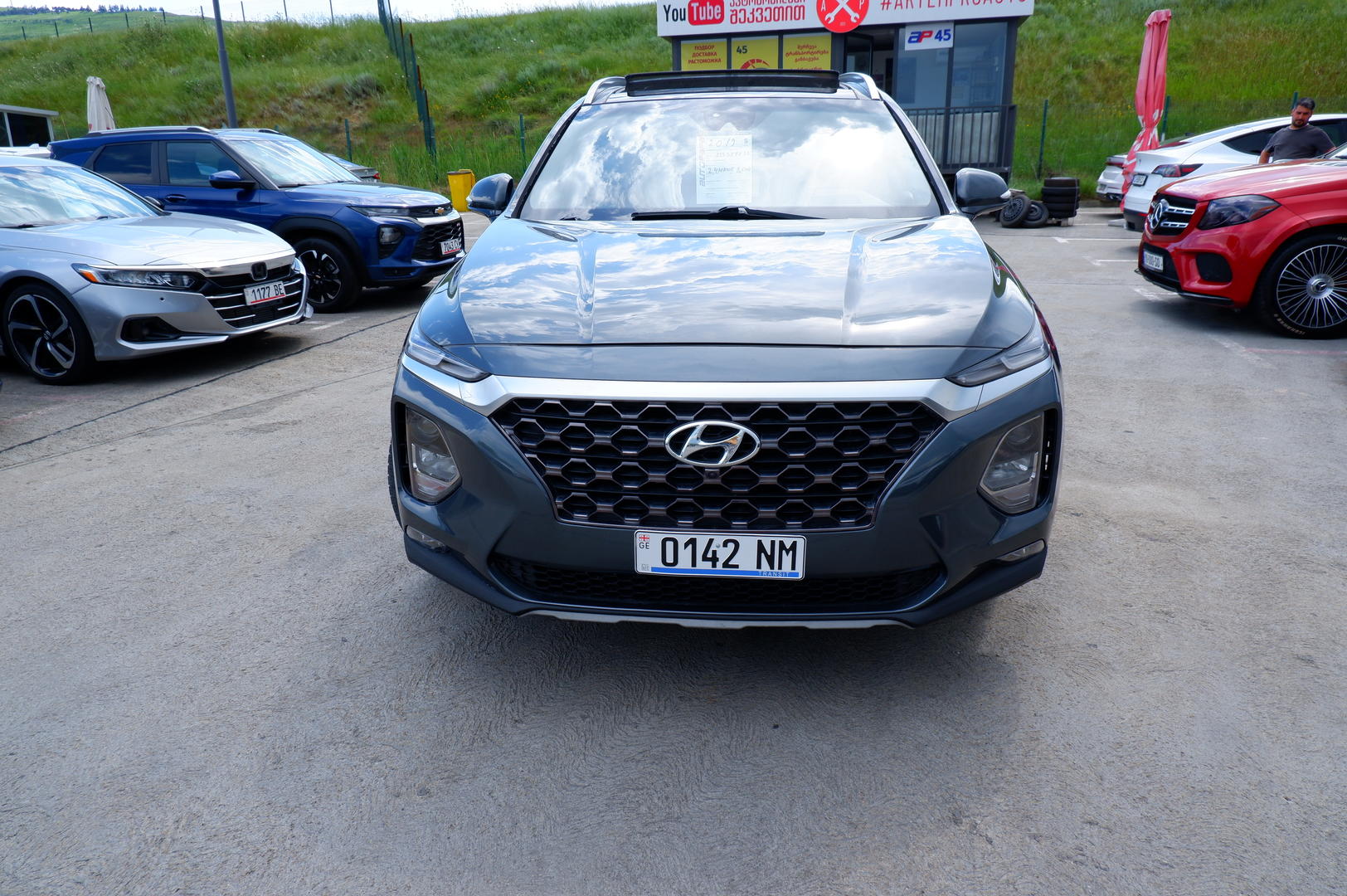Hyundai Santa Fe 2019 — photo 2