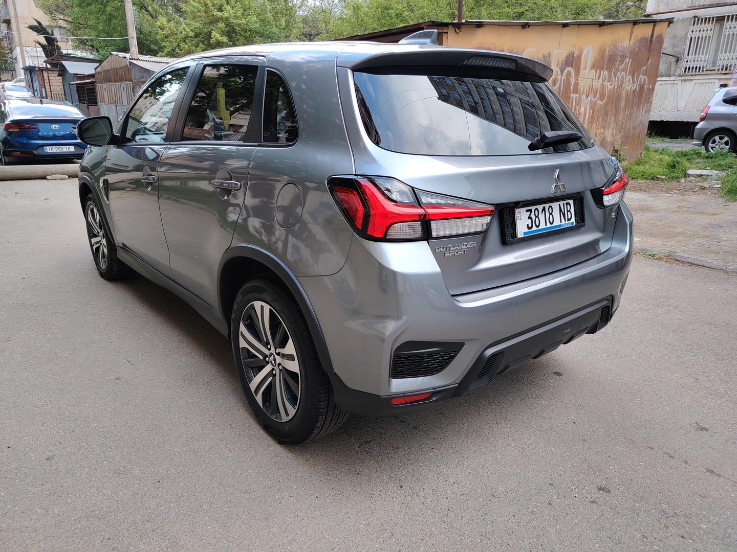 Mitsubishi Outlander Sport 2024 — photo 2